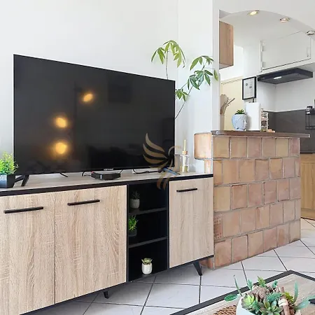 Apartamento L'atelier 713 - T2 - 15min A Pied Des Plages Fréjus